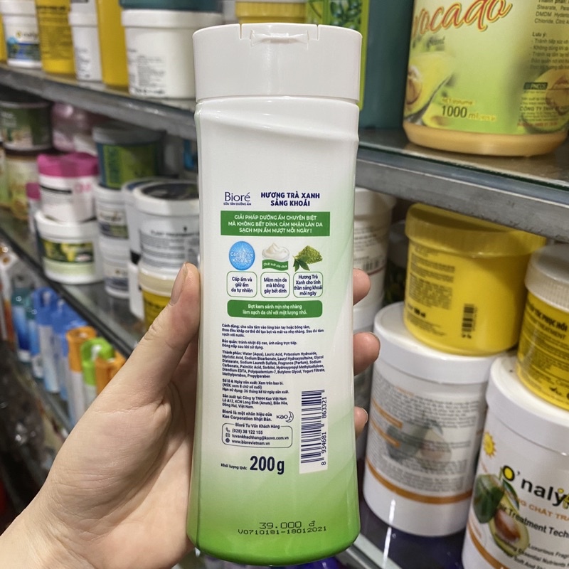 Sữa Tắm Dưỡng Ẩm Bioré Hương Trà Xanh Sảng Khoái 200g
