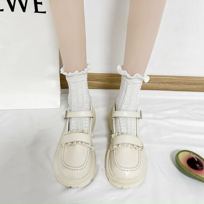 Giày ulzzang vintage quai ngang viền ren trắng xinh