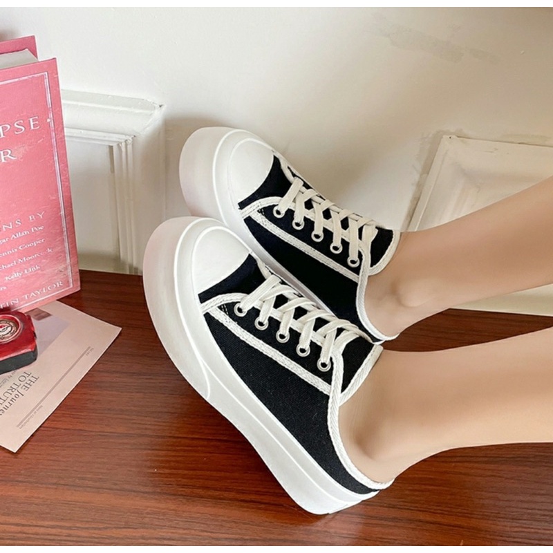 Giày sục nữ bassi  pha trắng đen hit hot năm 2022 mã HV VIP 02