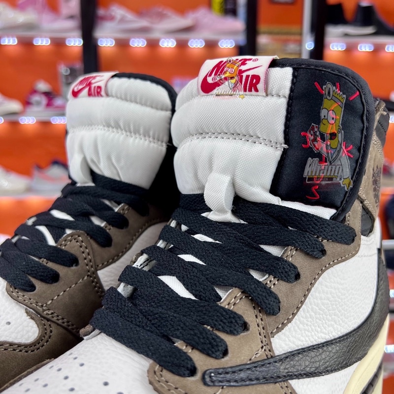 GIÀY JD1 HIGH TRAVIS SCOTT TẶNG KÈM BỘ QUÀ TẶNG GIÁ TRỊ