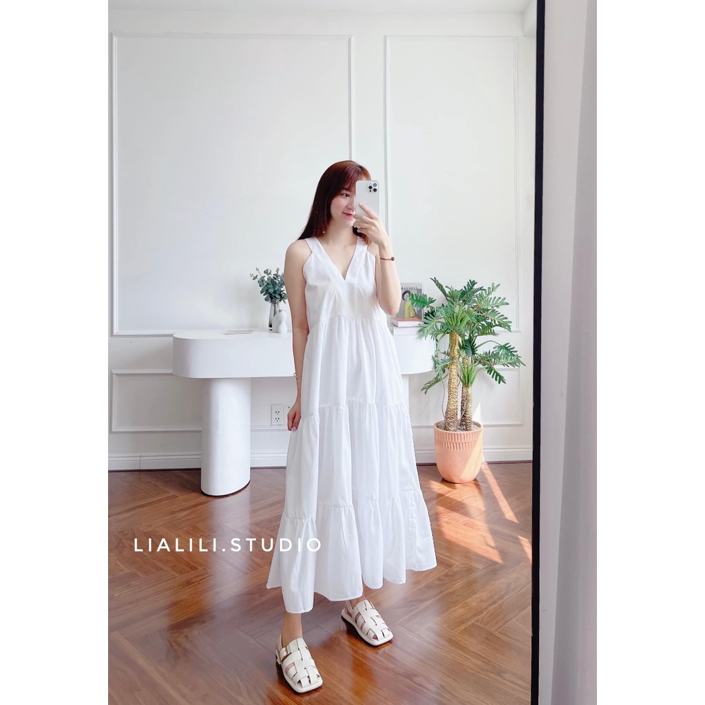 Đầm dài sát nách, chất kate thoáng mát, thích hợp đi biển và dạo phố