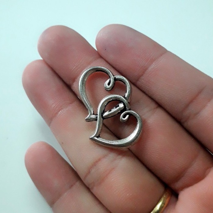 phụ liệu Trái tim 25k / 50 gram / gói [ nguyên liệu handmade giá sỉ ]NOTE : còn mẫu tương tự nhỏ hơn xíu có móc treo