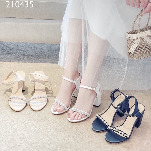 BEESHOES - SANDAL NỮ MŨI TRÒN GÓT VUÔNG - SANDAL NỮ MŨI TRÒN GÓT VUÔNG CAO 8 PHÂN SẴN MÀU ĐEN - KEM - TRẮNG 210435