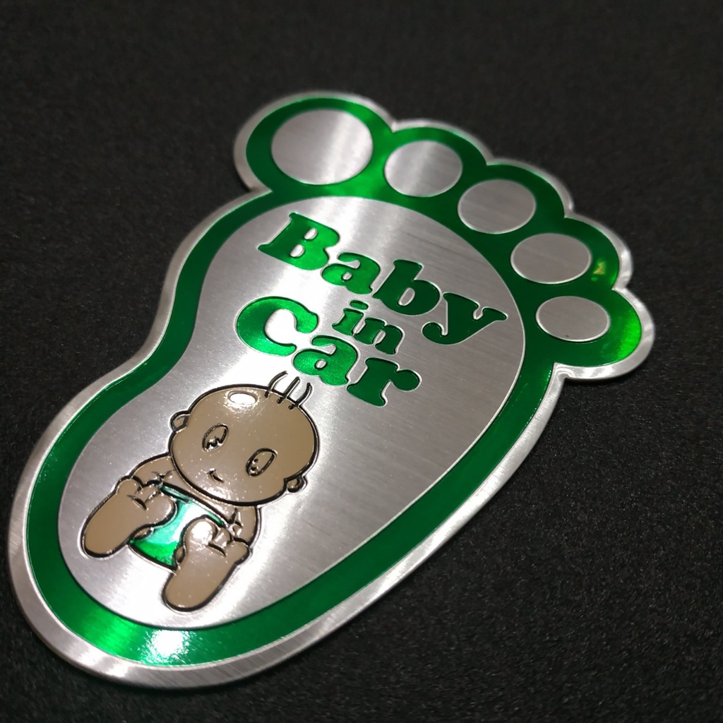 Tem nhôm dán xe Baby in car hình bàn chân 10x7.7cm sắc màu