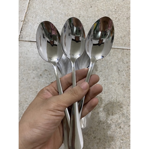 Thùa ăn cơm màu bạc sang trọng size 20cm