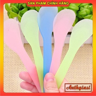 Thìa Đắp Mặt Nạ Loại Xịn dễ dàng sử dụng