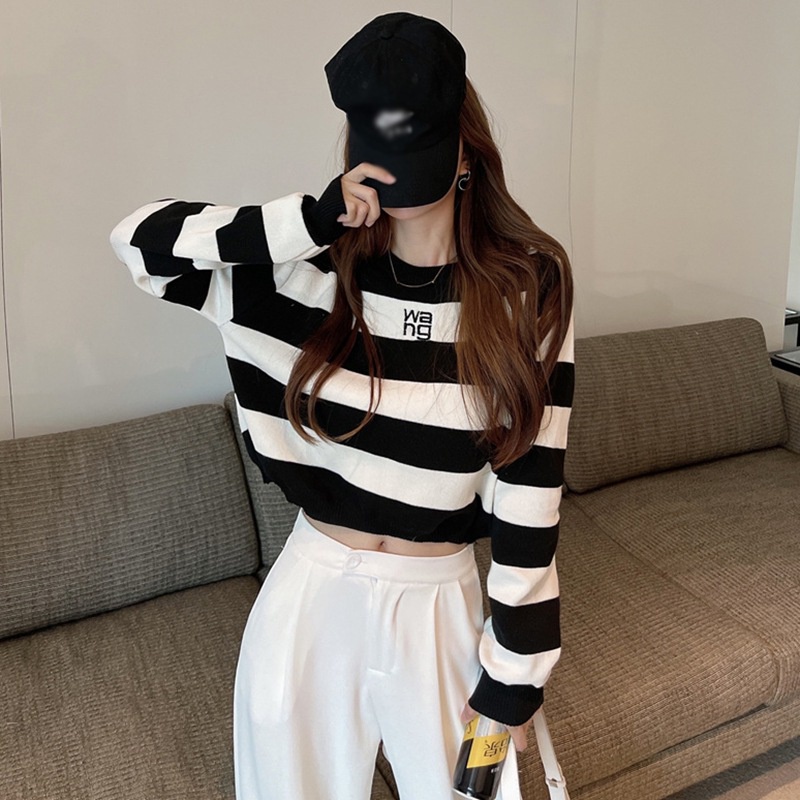 Áo thun dài tay dáng lửng họa tiết kẻ sọc ngang thời trang trẻ trung cho nữ