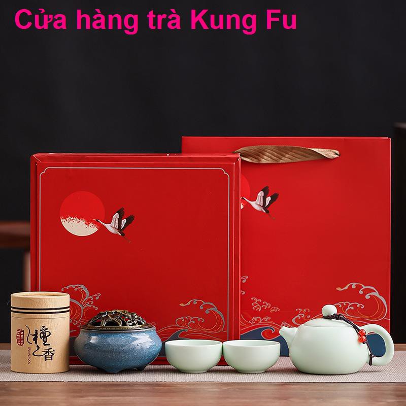 Gốm sứ sáng tạo Ji xanh Bộ ấm trà Kung fu công ty kinh doanh bất động sản ngân hàng quà cưới tùy chỉnh LOGO