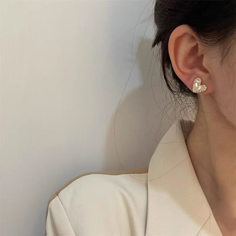 Bông Tai Hình Trái Tim Đính Đá 2022