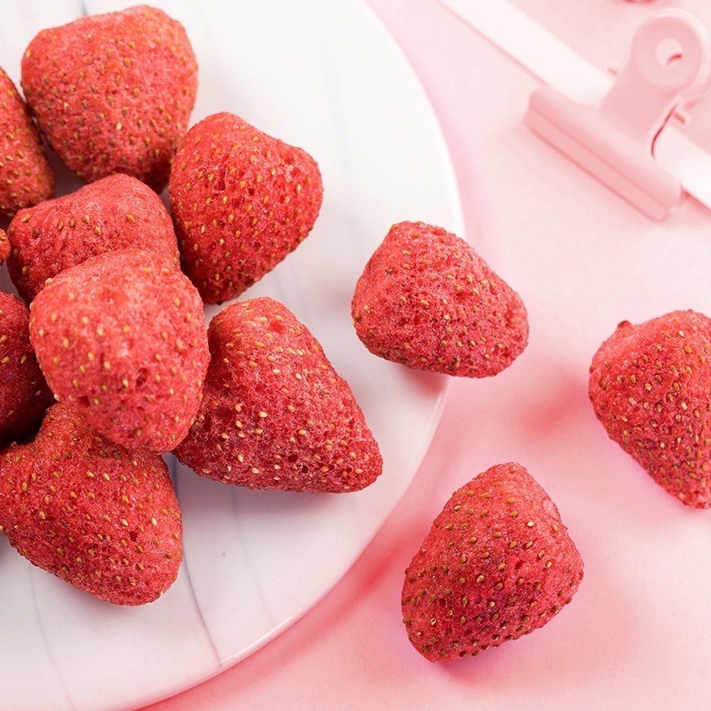 Dâu tây nguyên quả sấy giòn 100g
