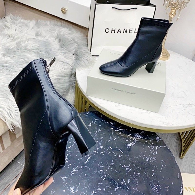 Boot lửng da mềm mũi tròn gót vát