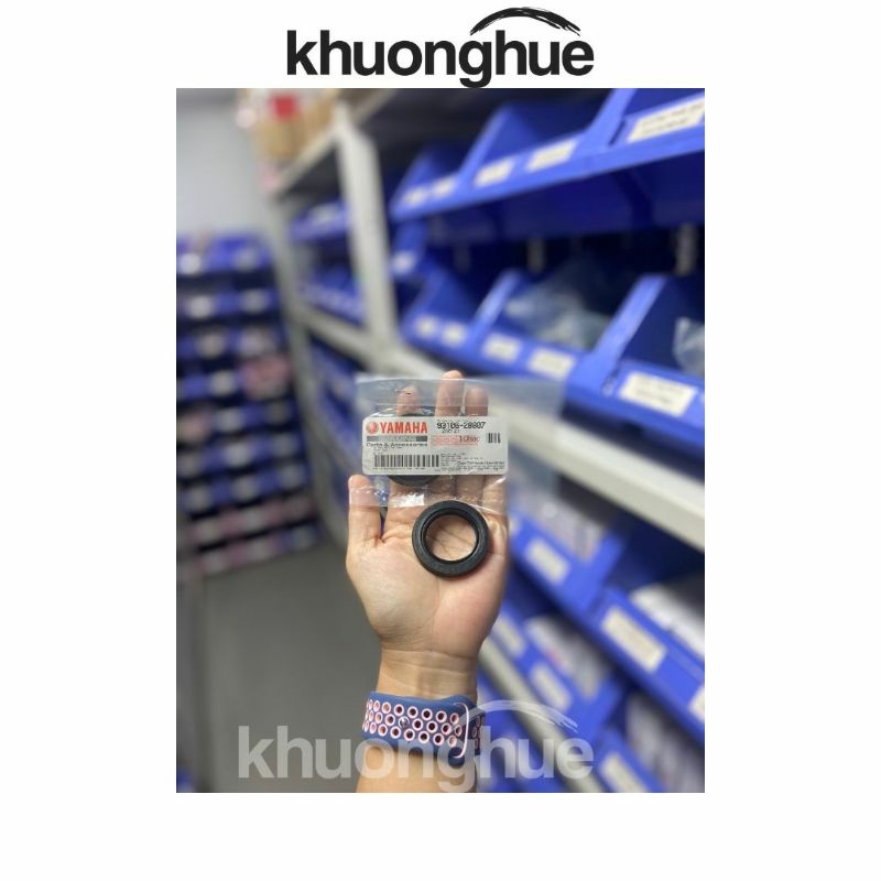 Phớt càng sau bên ngoài xe Nouvo chính hãng Yamaha