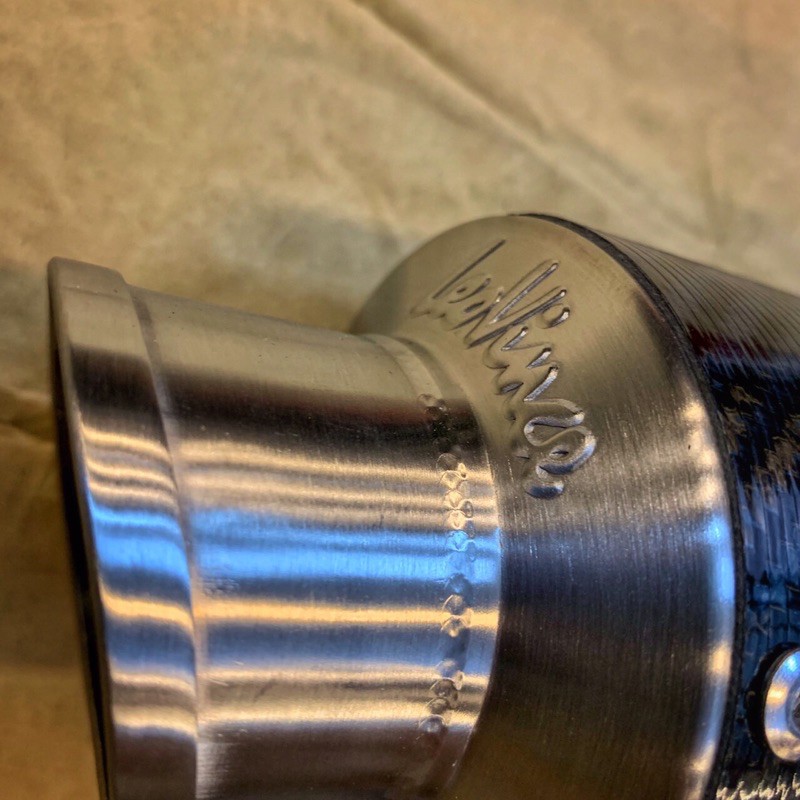 Pô Leovince Carbon Loại 1