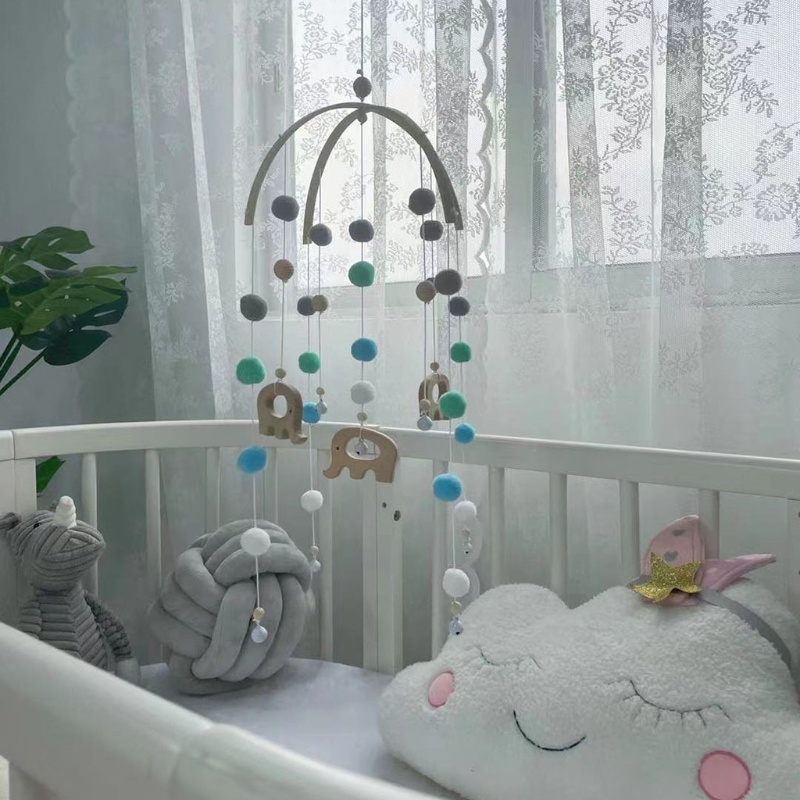 Chuông Gió Lục Lạc Di Động Xỏ Hạt Gỗ Trang Trí Cũi Em Bé