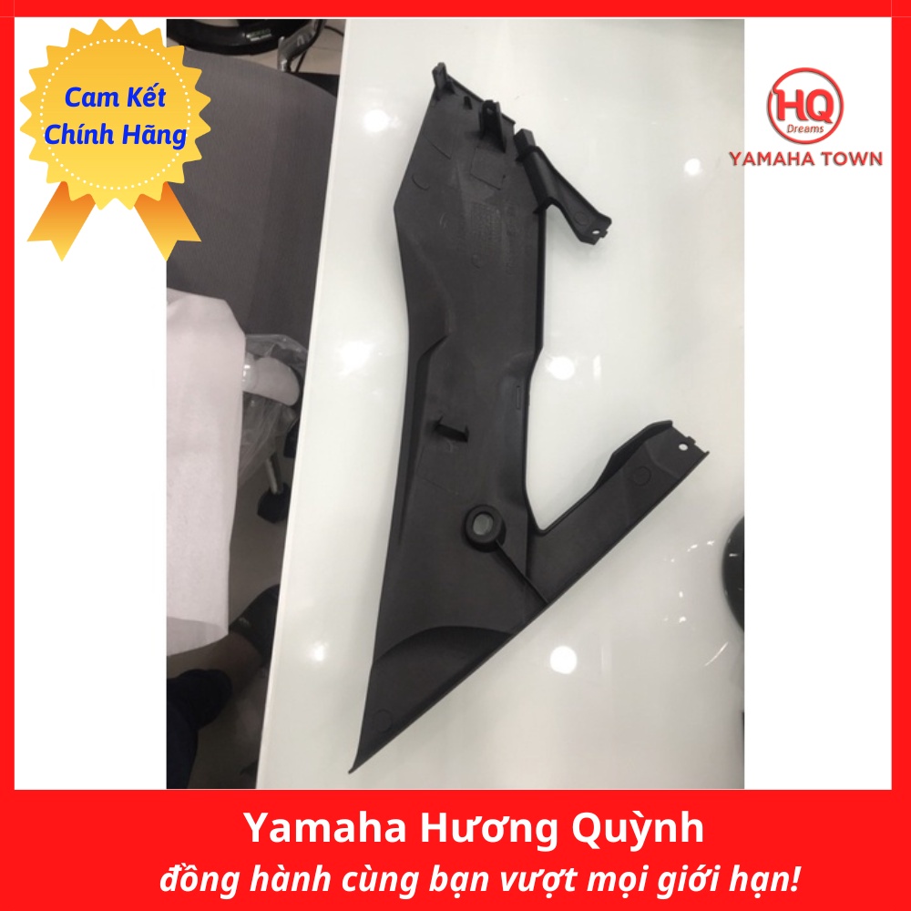 Ốp thân phải dùng cho xe R15V3 chính hãng Yamaha - Yamaha Town Hương Quỳnh