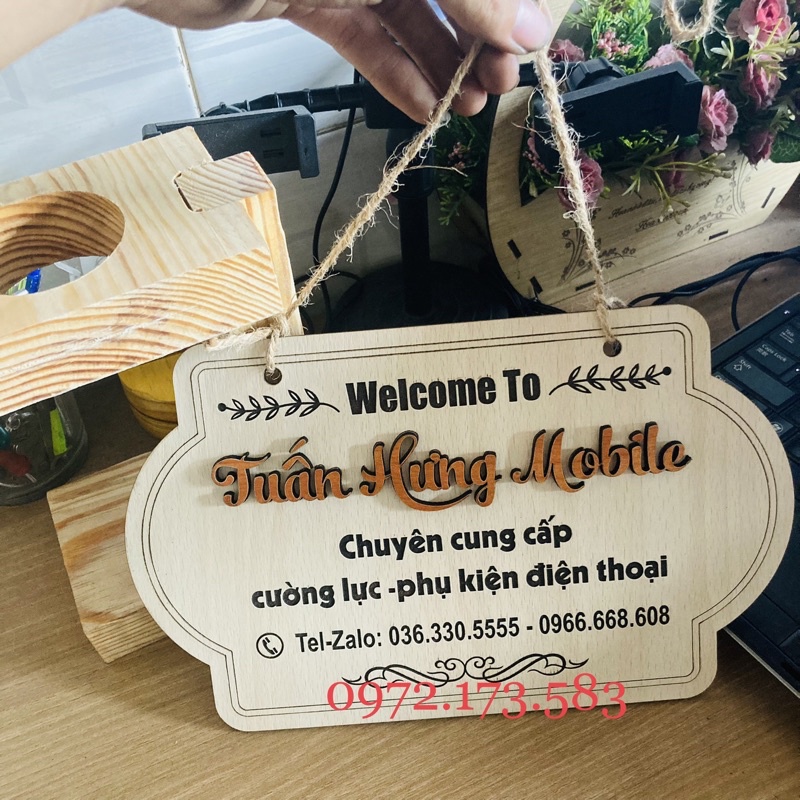 Bảng hiệu quảng cáo, bảng shop online bằng gỗ phù hợp để livestream, chụp hình sản phẩm kích thước nhỏ