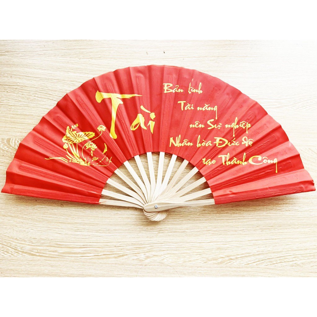 Quạt vải lụa xếp,viết chữ thư pháp truyền thống Việt Nam dài 32cm (màu đỏ)