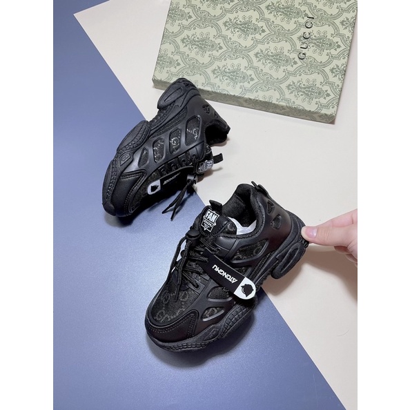 Giầy thể thao cho bé trai