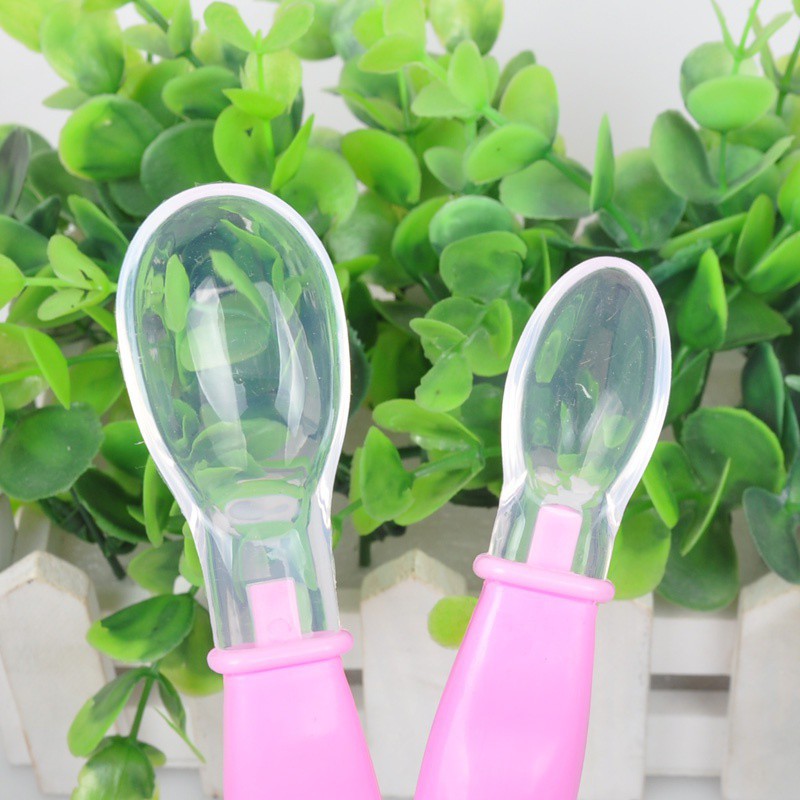 2 Muỗng silicon an toàn tiện lợi cho các bé