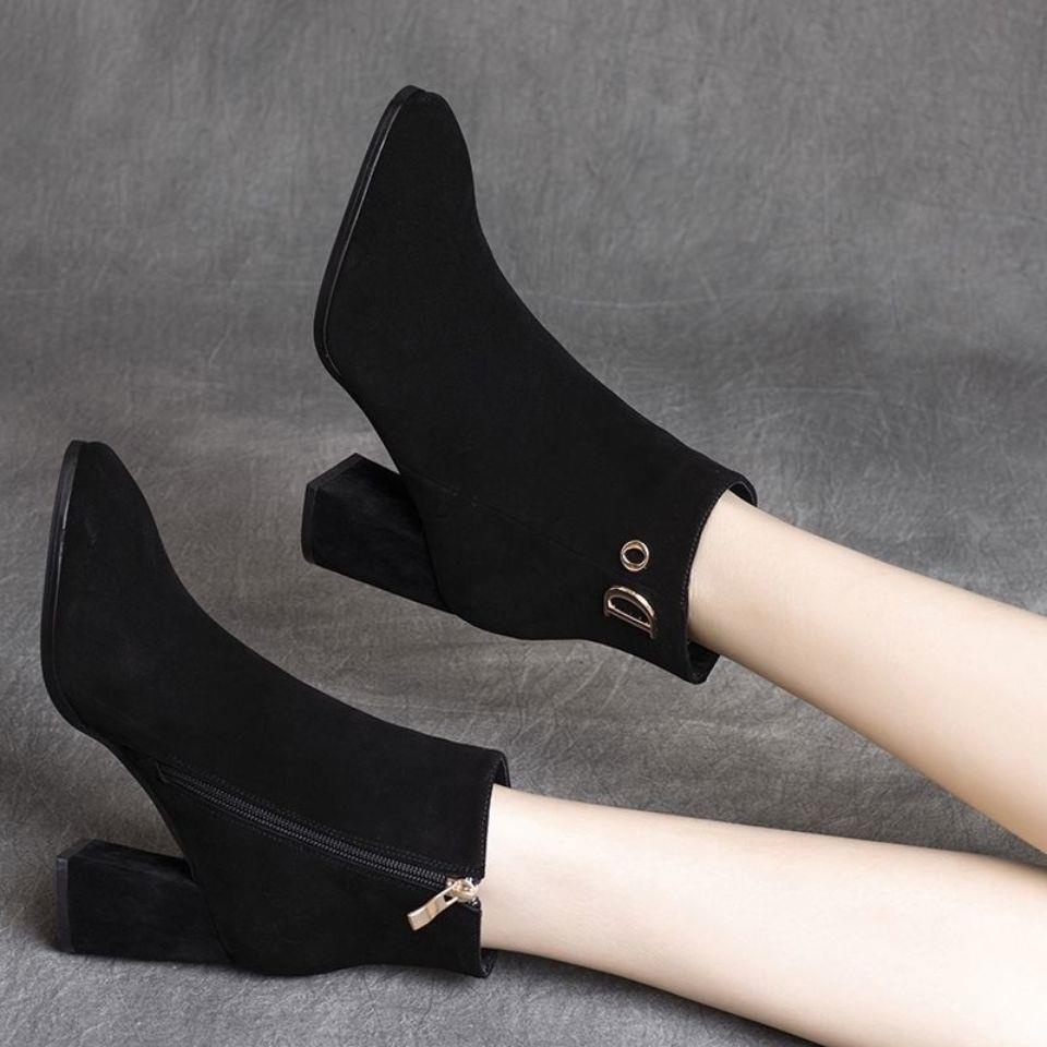 Giày Bốt Da Lộn Gót Dày Màu Đen Thời Trang Xuân Thu Cho Nữ