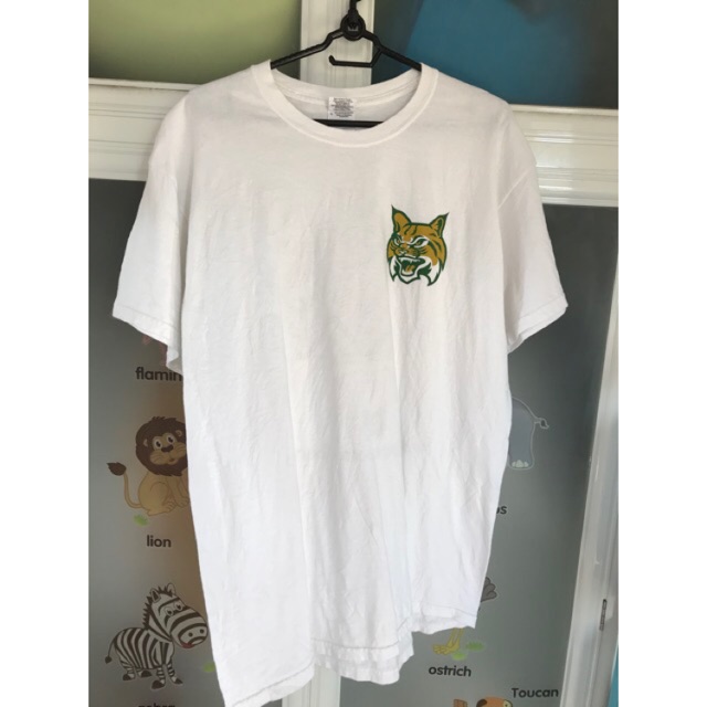 Áo thun trắng si Usa