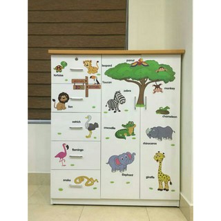 decal dán tường thú tiếng anh