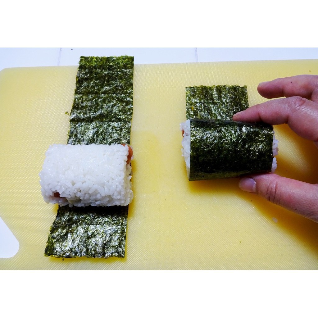 Khuôn cơm Onigiri tròn
