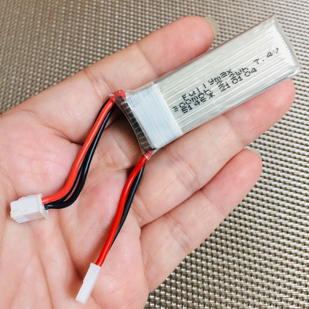 Pin Lipo điện áp 7.4V dung lượng 300mAh dành cho máy bay Sky-King Wltoys F959