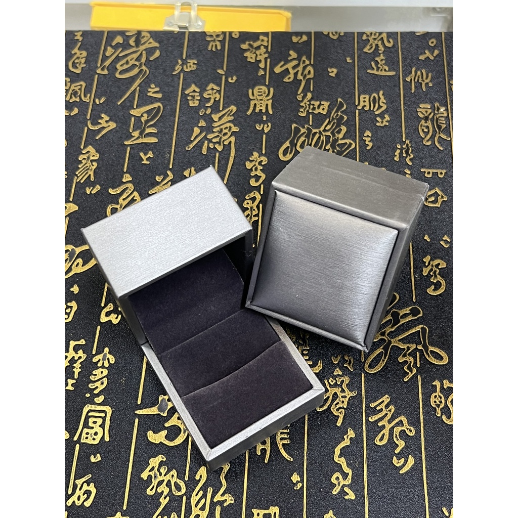 Hộp nhẫn da đỏ và đen sang trọng, phục vụ tặng quà, tặng nhẫn