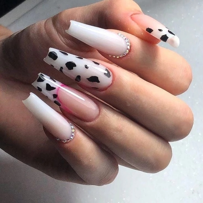 [Hàng mới về] Tờ nhãn dán móng tay họa tiết bò sữa màu trắng đen xinh xắn DIY