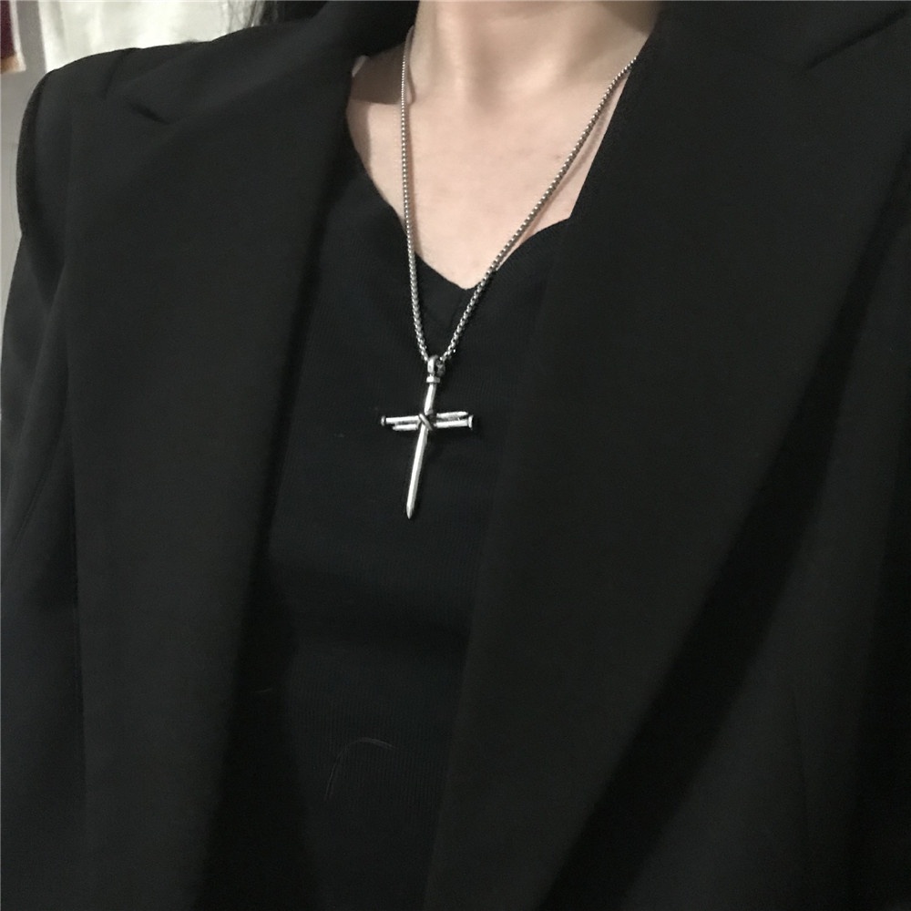 Vòng cổ mặt thánh giá bằng thép không gỉ