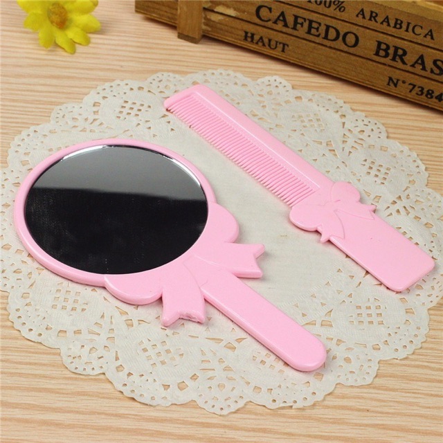 Set gương lược Hello Kitty mini bỏ túi xinh xắn