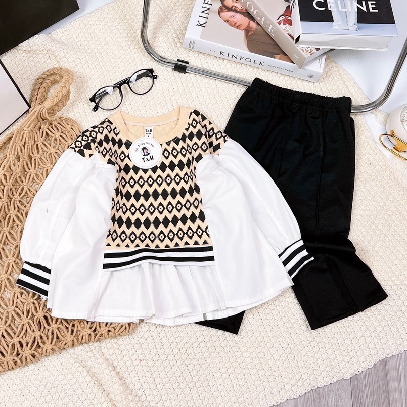 Bộ quần áo bé gái họa tiết thổ cẩm, Set áo babydoll cổ tròn dài tay và quần dài xẻ gấu cho bé từ 8-20 kg, SUN KID'S
