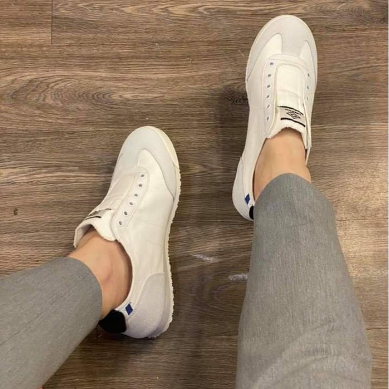 Giầy umbro cho nam nữ