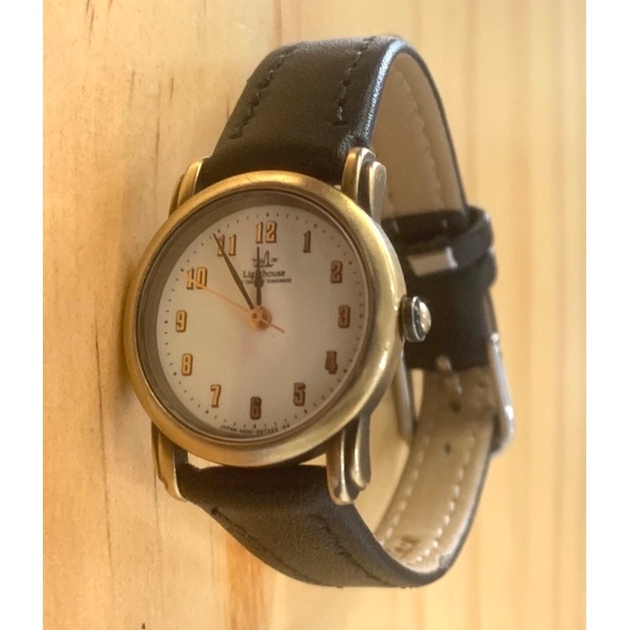 Đồng hồ nữ Secondhand Nhật.MADE IN JAPAN.Chính hãng CITIZEN.Mặt đồng cổ,mỏng.Size 24.Dây da mới