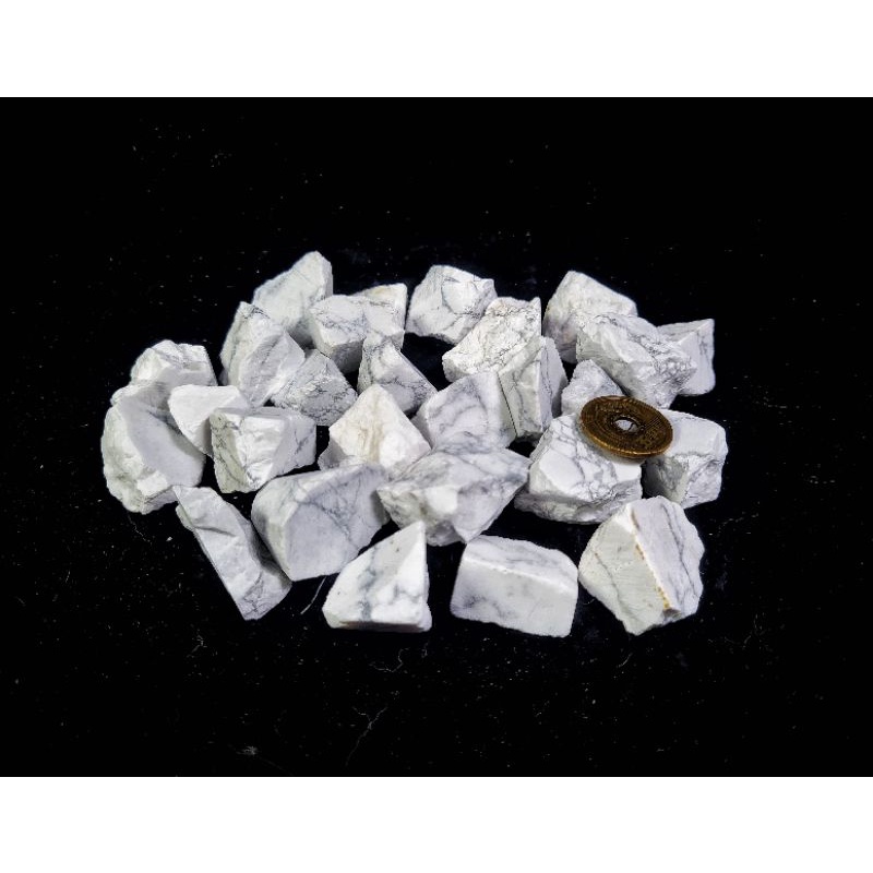 Đá thô Howlite tự nhiên có 2 kích cỡ thanh tẩy bài tarot, sưu tầm trưng bày..
