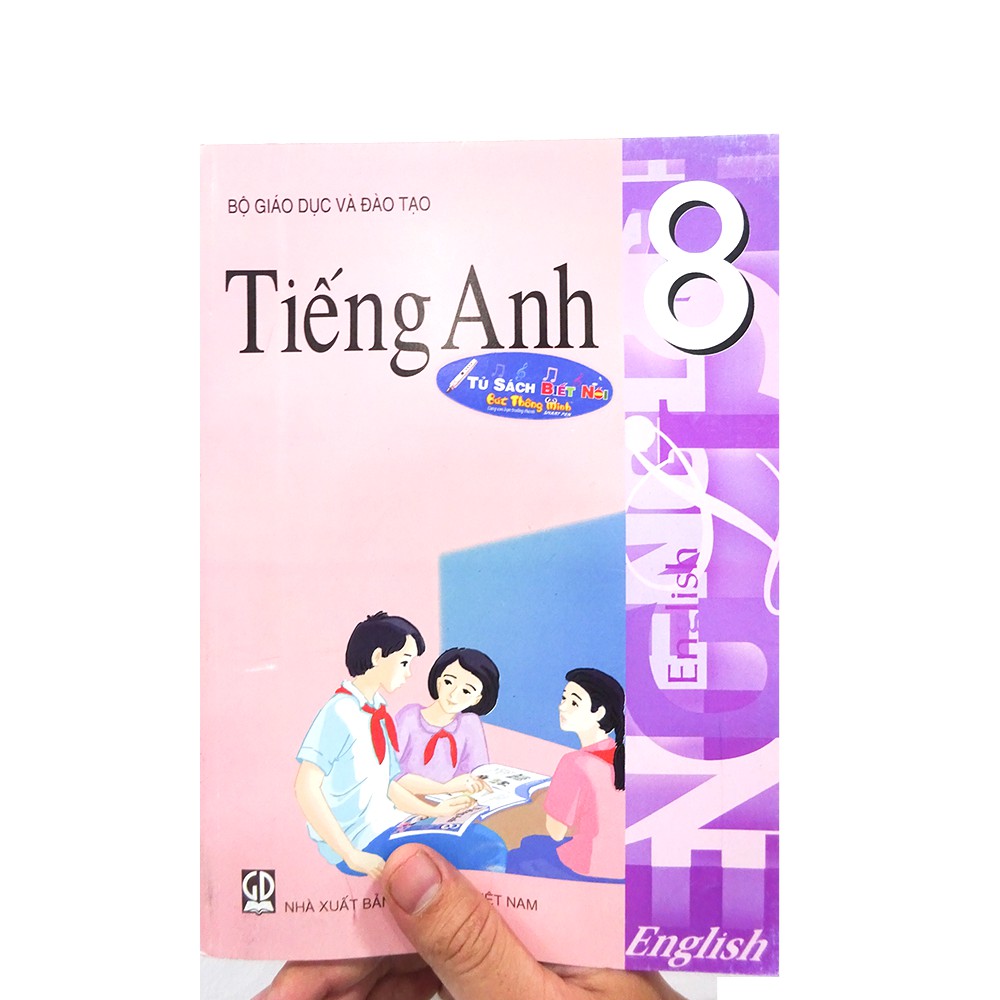 Sách - Tiếng Anh Lớp 8 - Kèm File Âm Thanh - Độc quyền Nhân Văn