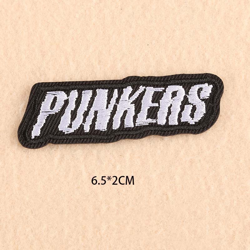 Miếng Dán Ủi Quần Áo Thêu Hình Đầu Lâu Màu Trắng Đen Phong Cách Punk