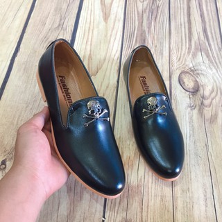 Giày tây nam da trơn mũi nhọn hàn quốc logo  đầu lâu chéo ( chất store )