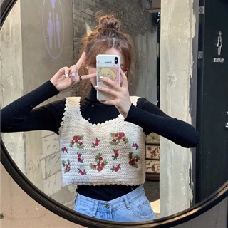 (Sẵn) Áo Len Croptop Thêu Hoa Đỏ