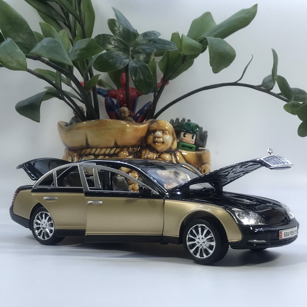 Mô hình xe ô tô Mercedes Maybach 62S tỷ lệ 1:24