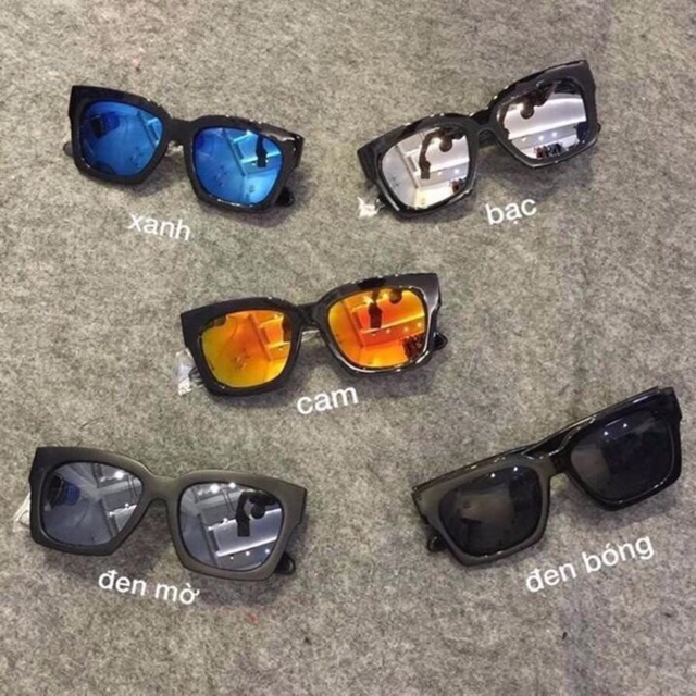 Kính màu gọng đen lớn