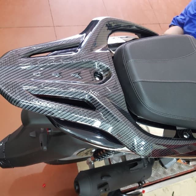 Ốp cản sau Sh 2020 đến SH2023 xi mạ cacbon crome