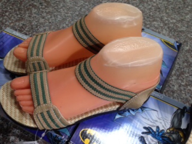 Sandal nữ BITAS Dép quai hậu học sinh trơn đơn giản đế bằng siêu nhẹ SYN62