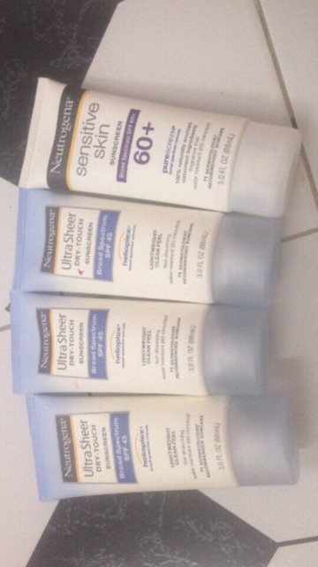 Kem chống nắng Neutrogena 85+ Ultra Sheer Dry Touch