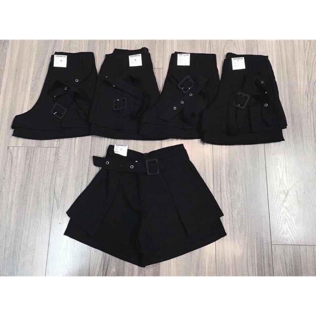 Quần short kèm đai vải