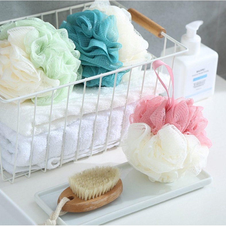Bông tắm tròn 2 màu bằng vải lưới mềm mịn