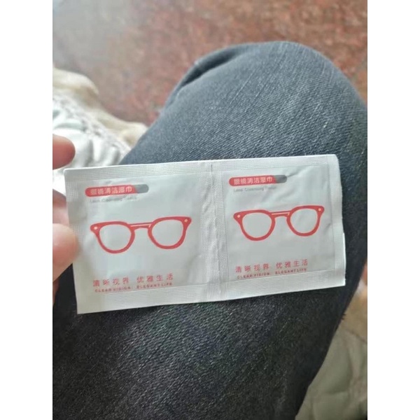 Hộp 100miếng lau kính tiện lợi