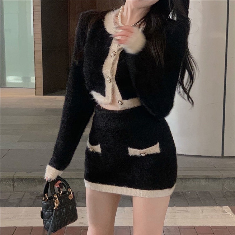 Áo cardigan croptop phối chân váy ngắn tôn dáng cho nàng