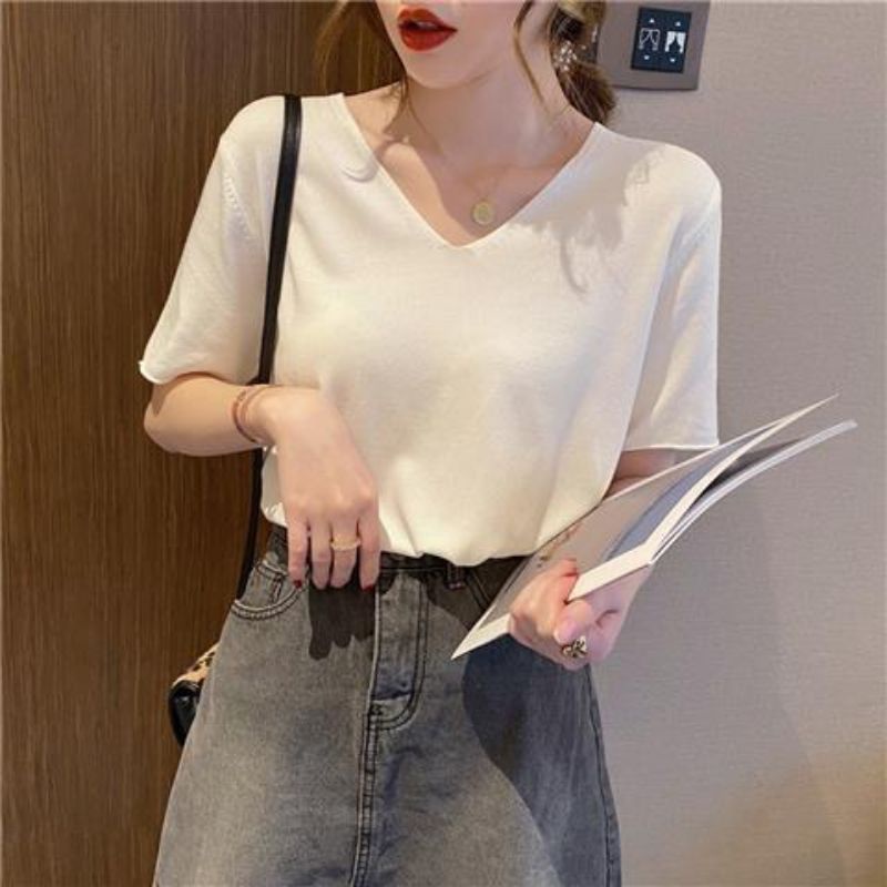 Áo Thun Nữ Tay Ngắn Cổ Tim Form Rộng